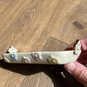 Perfect for Spring! Lenox peeps salt and pepper tray. Tray only.